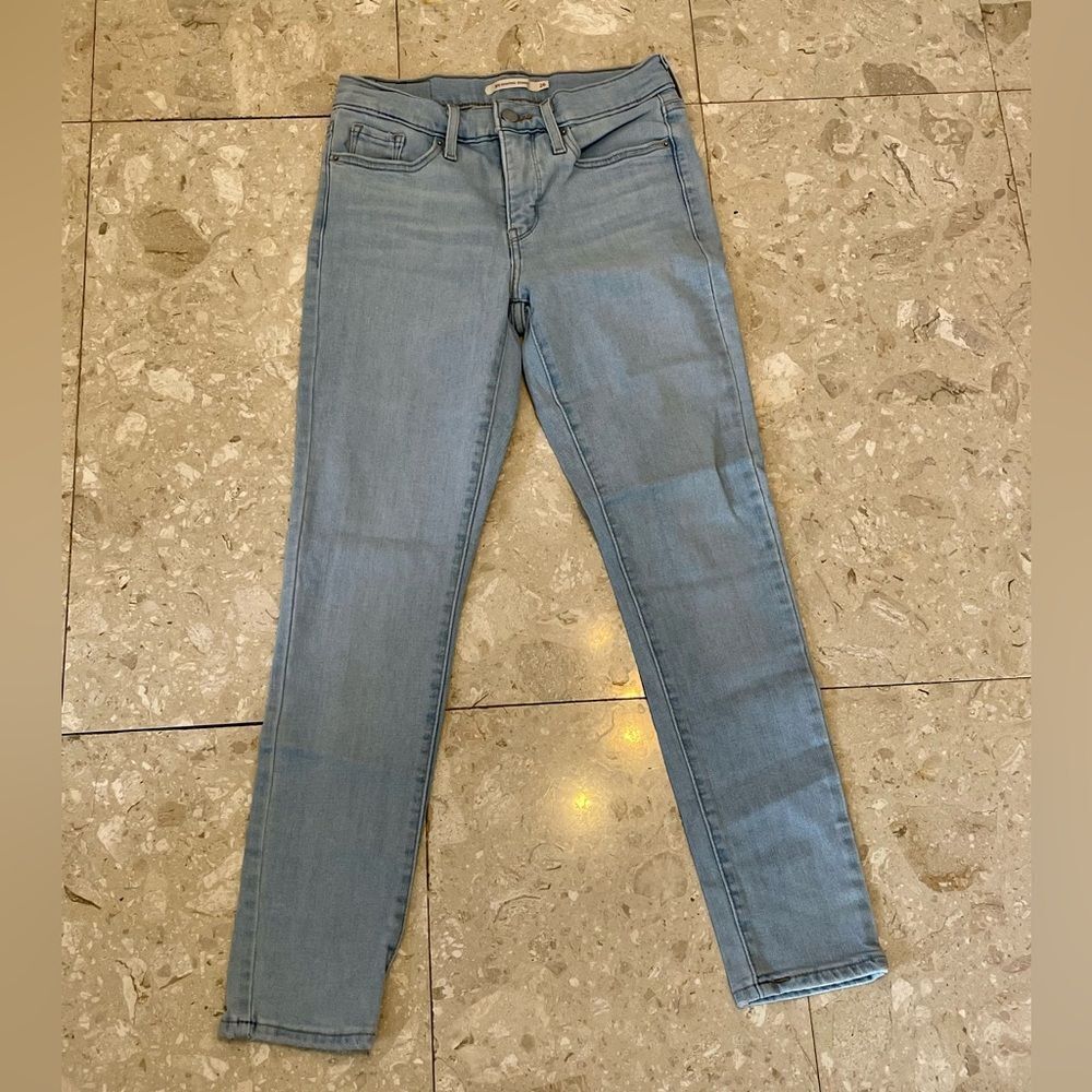 Levi’s skinny jeans